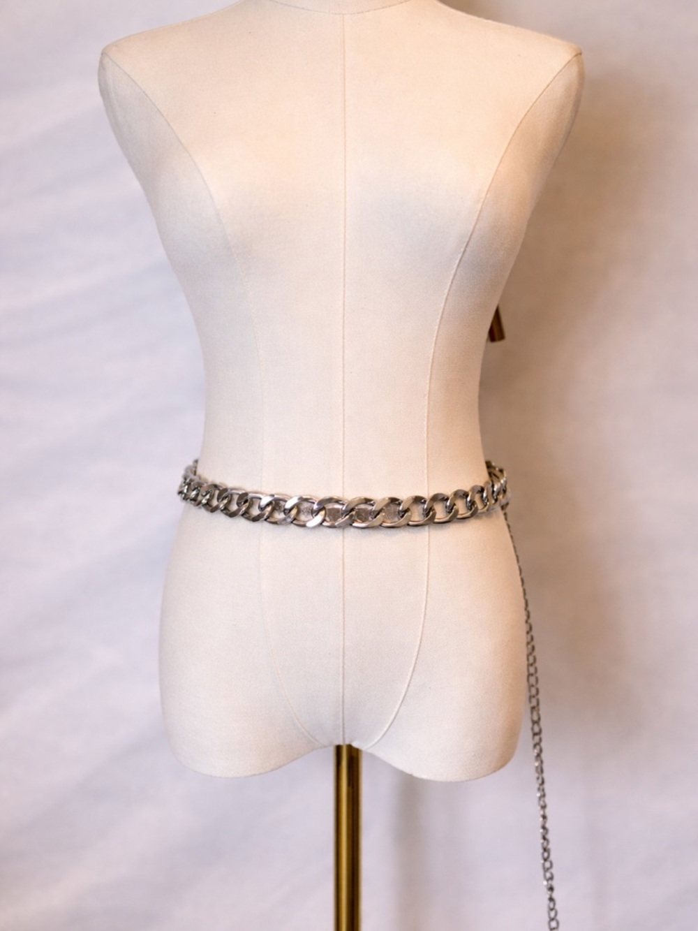 SHEIN Chunky Silver Link Chain Belt